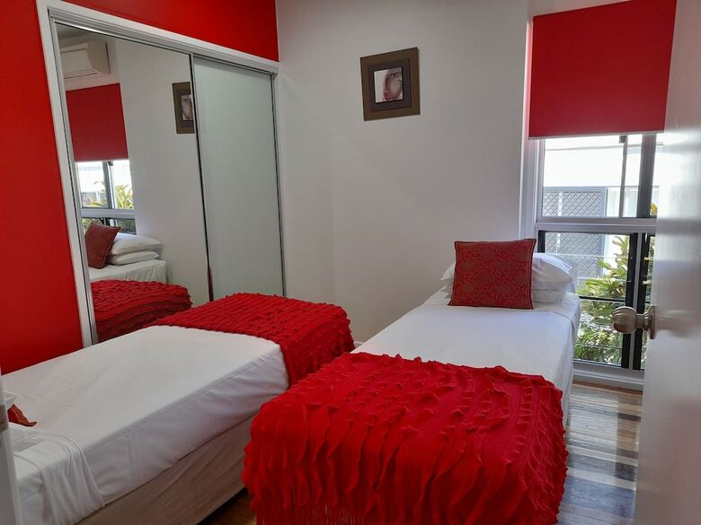 Aparthotel Airlie Apartments