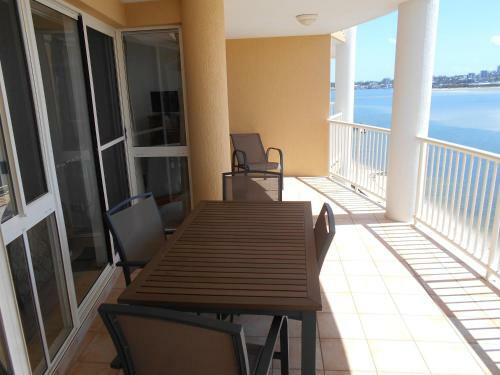 Aparthotel Riviere On Golden Beach