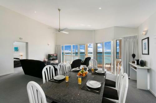 Aparthotel Riviere On Golden Beach