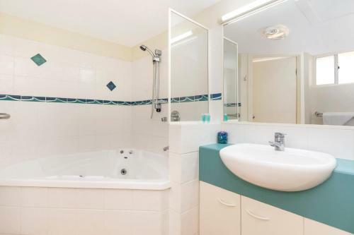 Aparthotel Riviere On Golden Beach