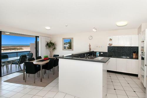 Apartamentos Windward Passage