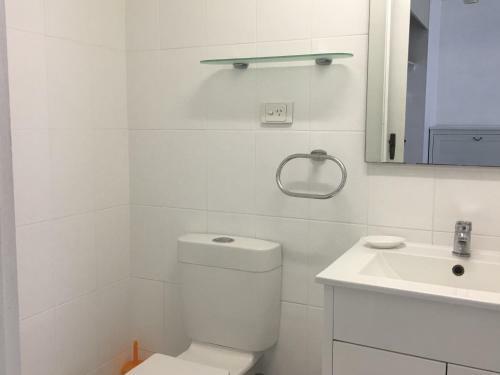 Aparthotel Merrima Court Holidays