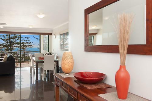 Hotel The Norfolks On Moffat Beach