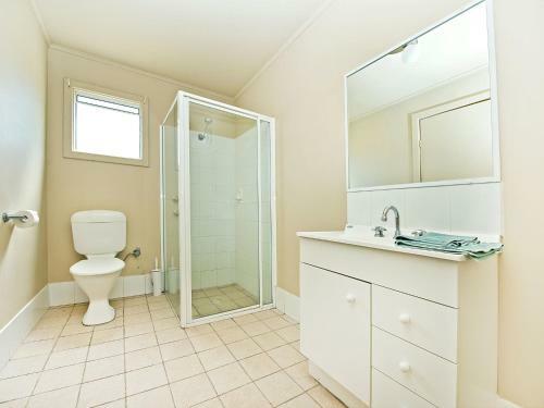 Acclaim Rose Gardens Beachside Holiday Park