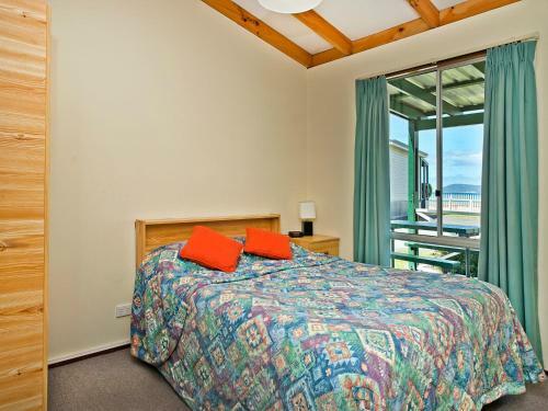 Acclaim Rose Gardens Beachside Holiday Park