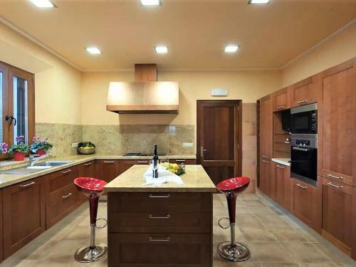 Luxury Villa In Manacor With Private Swimming Pool