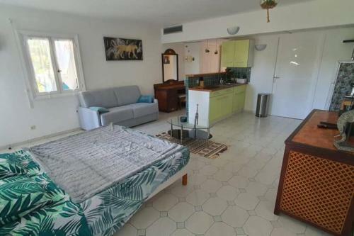 Apartamento Grand Studio Id�alement Situ�, Jardin Et Piscine