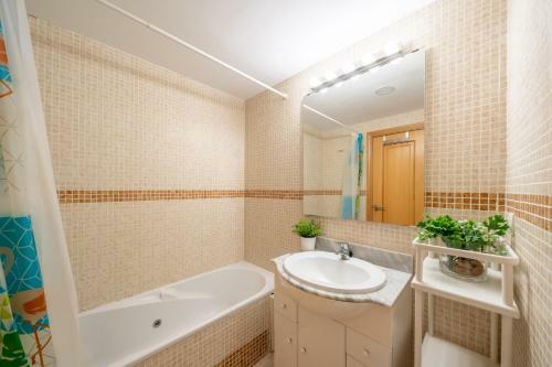 Apartamento Con Vistas Al Mar En Manilva Playa