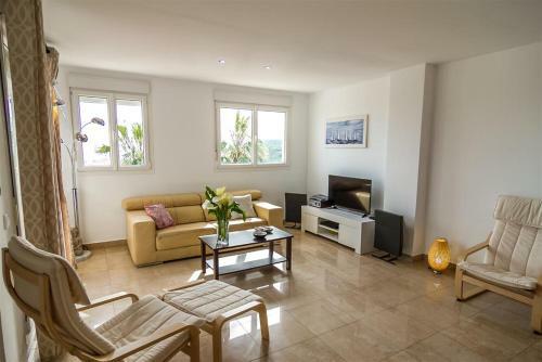 Apartamento La Duquesa D�plex Penthouse