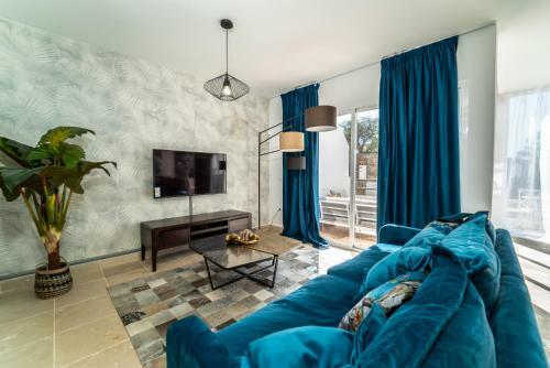 Luxury 3 Bed Towhouse Near Sotogrande With Views