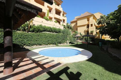 Duquesa Village Apartment - 2 Bed/2 Bath Apartment With Panoramic Sea Views