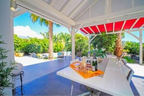 Villa White Piscine � D�bordement