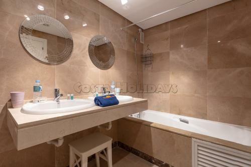 Apartamento Duquesa Village 18
