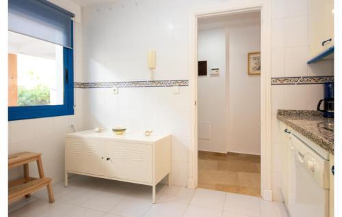 Amazing Apartment In Manilva With 2 Bedrooms