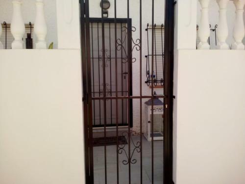 Immaculate 2-bed Villa With Pool In Mazarron