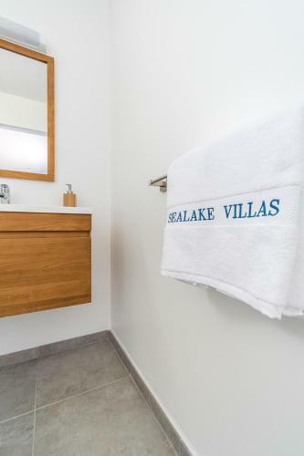 Sealake Villas