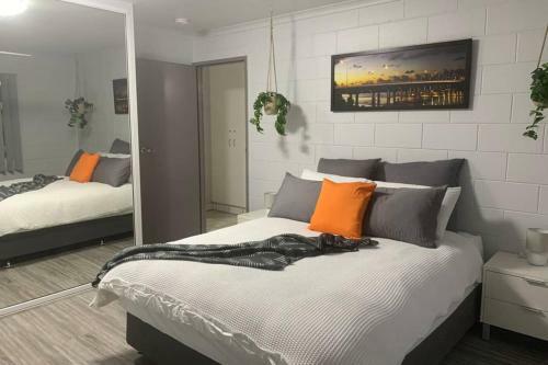 Andergrove Home With A Garden View-wi-fi & Netflix