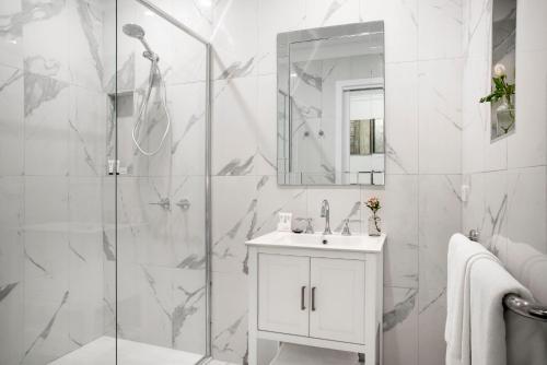 Lake Daylesford Apartment 2 Spa