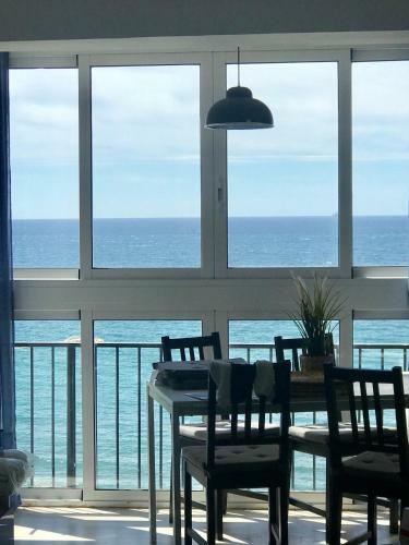 Aamazing Apartment ! On The Beach With Pool Close To Everything