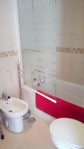 Modern 2 Bedroom Duplex- Golf, Mountains,sea, Pool