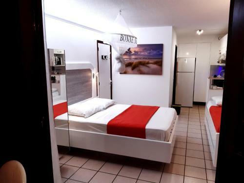 Apartamento Studio Climatis� - Piscine-plage - 1 � 2 Personnes