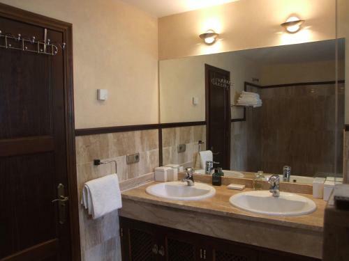 2 Bedroom Apartments On Private Gated Development