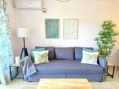 Cozy Apartment - Sea Views - Near To Beach