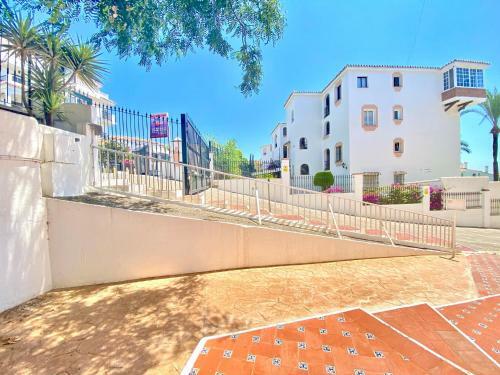 Cozy Apartment - Sea Views - Near To Beach