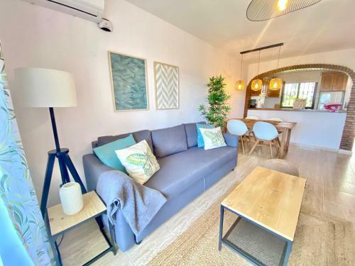 Cozy Apartment - Sea Views - Near To Beach