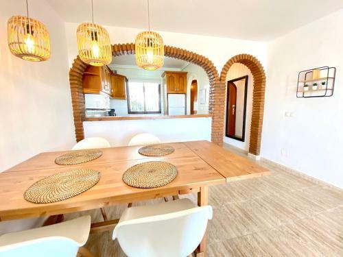 Cozy Apartment - Sea Views - Near To Beach