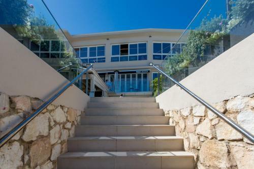 Cozy Apartment - Sea Views - Near To Beach