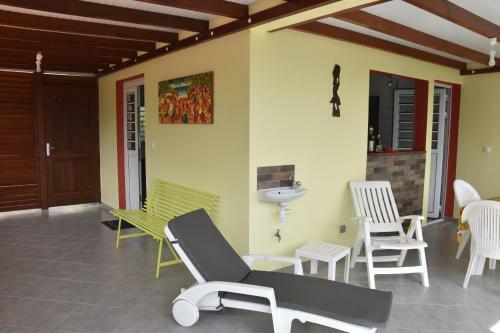 Haut De Villa Dans Son �crin De Verdure