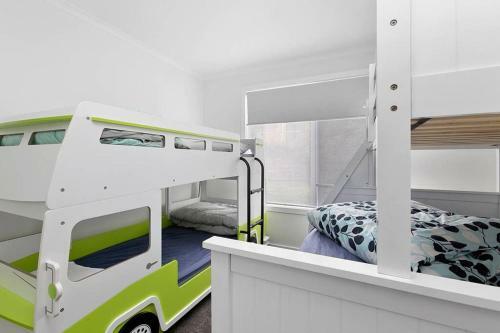 Charlie?s Beach House 1block To Beach Pet Friendly