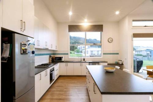 Ocean Loft - Oceanview ~pet Friendly ~ Free Wifi