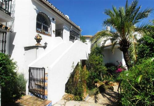 Lovely Apartment In Peaceful Area