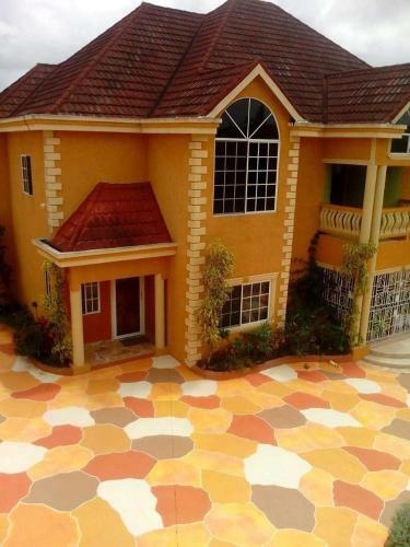 Mandeville Cheerful And Luxury Home