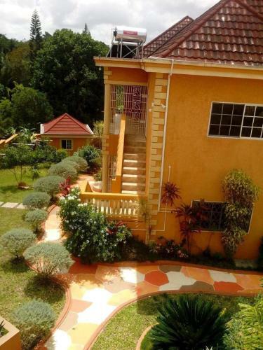 Mandeville Cheerful And Luxury Home