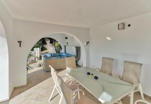 Nice And Spacius Villa Near Fuengi