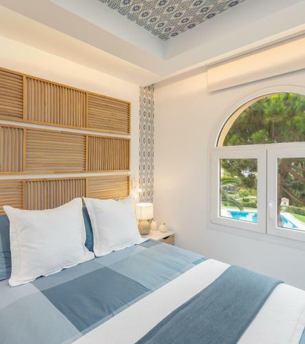 Club Delta Apartments By Ghr Rentals