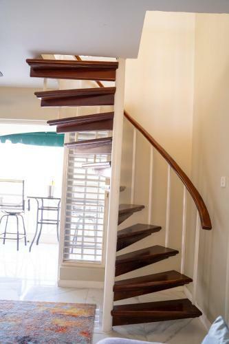 Apartamento Oceanfront Condo W/ Beach Access, Pool, & Gym (2f)