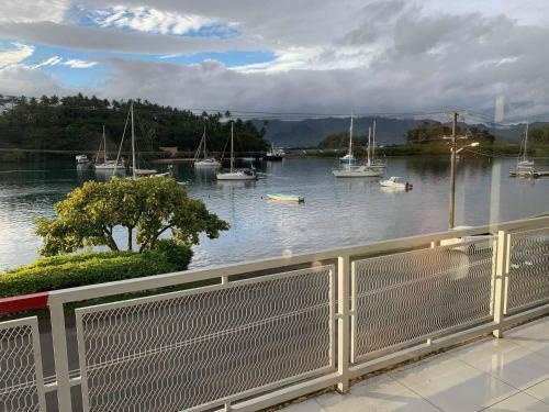 Hotel Bay View Barbers Lodge