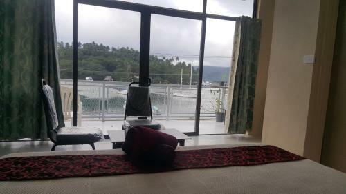 Hotel Bay View Barbers Lodge