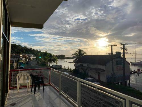 Hotel Bay View Barbers Lodge