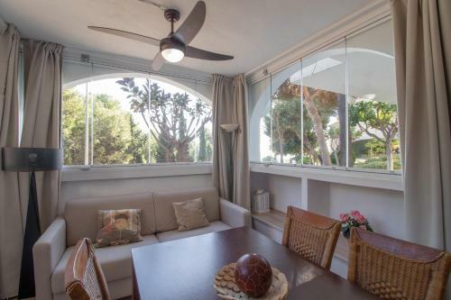 Apartamento Con 3 Piscinas Vistas Al Mar