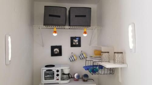 Apartamento Yellow-gray Tropical Studio
