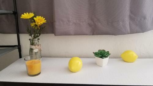 Apartamento Yellow-gray Tropical Studio