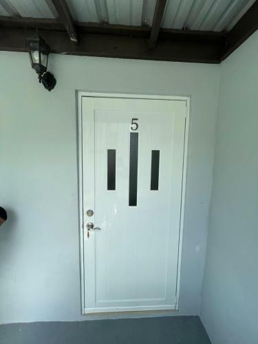 Apartamento New Near Beach, Private Studio-full Bath & K'ette