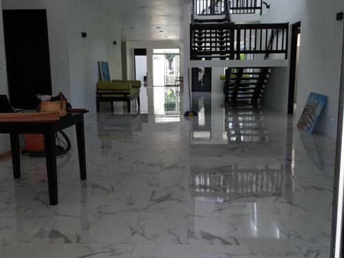 Deluxe Yrie Beach Villa