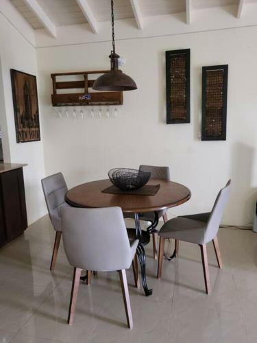 3 Bedrooms. 3 Bath Villa. Pool. Super Suite