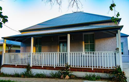 Roseberne Cottage - Luxury Bathurst Getaway!